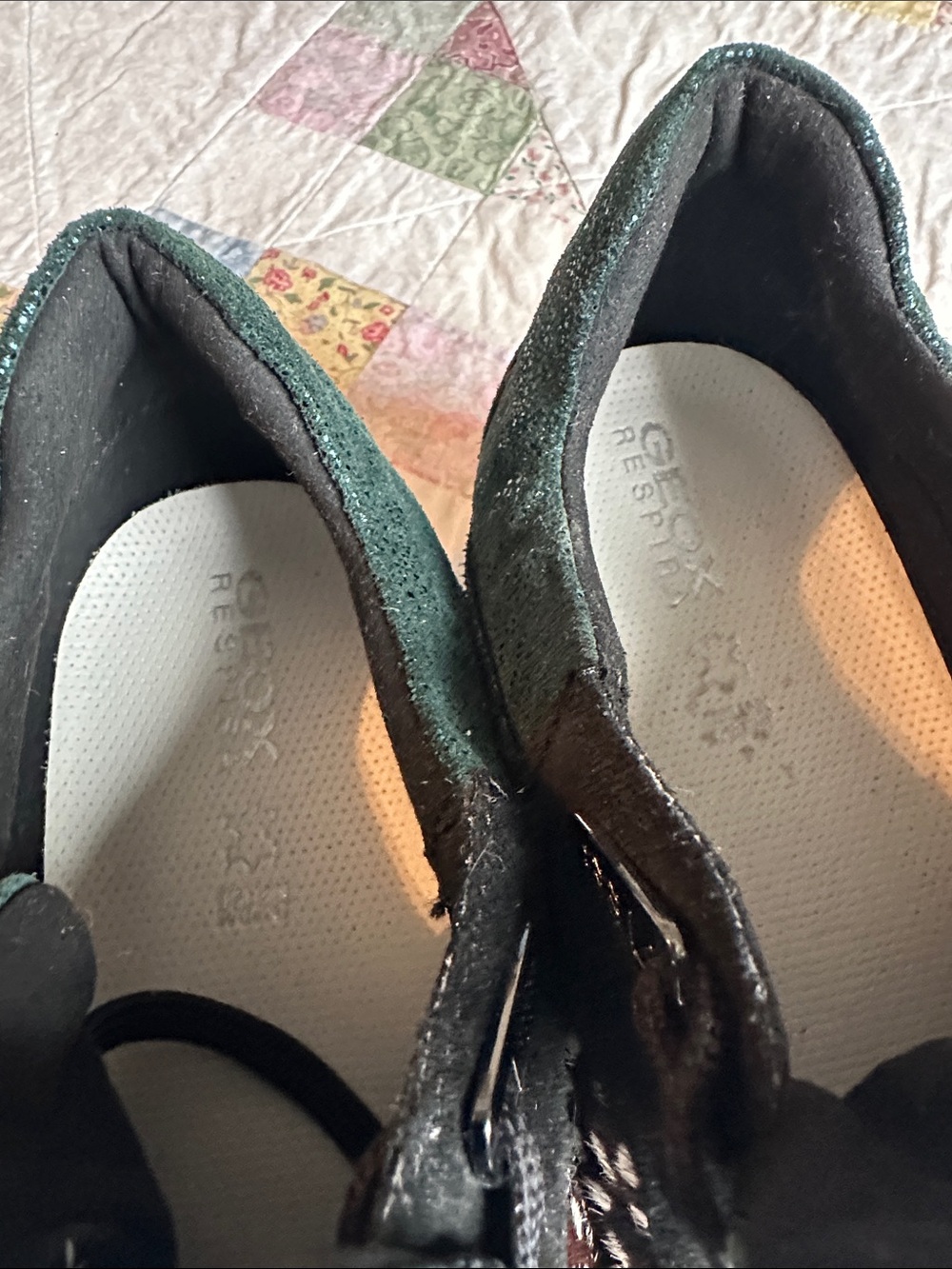 N—Geox Black & Dark Green Leopard-Pattern Lace-Up Sneakers - Picture 3 of 11